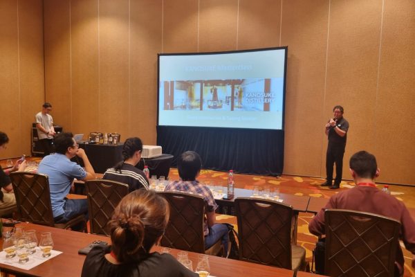 d70a2421-d378-4d41-a6c1-6e0cb87ecb0a d70a2421-d378-4d41-a6c1-6e0cb87ecb0a